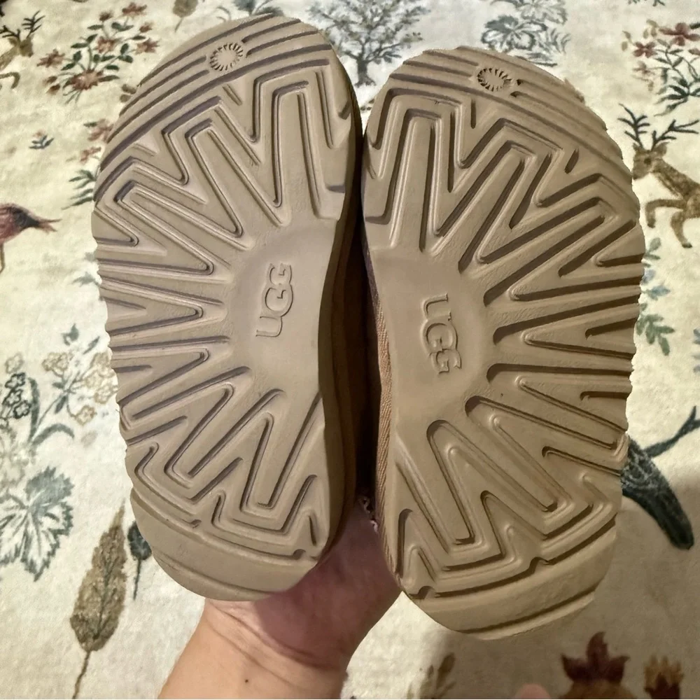 Ugg Tasman toddler chestnut Brown Suede Slip-On Slippers 9